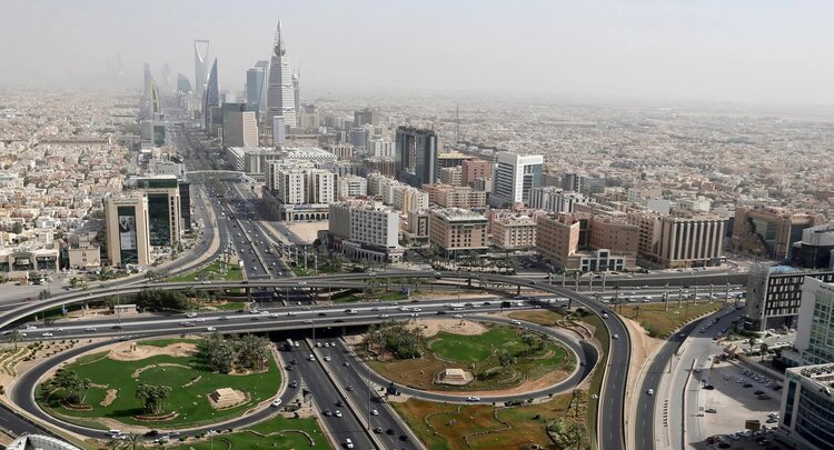 Saudi Arabia Launches Absher Land Border Entry Service, Mandatory in Six Months